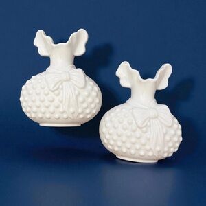 2 PCS VINTAGE 1983 HOMCO WHITE HOBNAIL BASKET VASE WALL DECORATION B